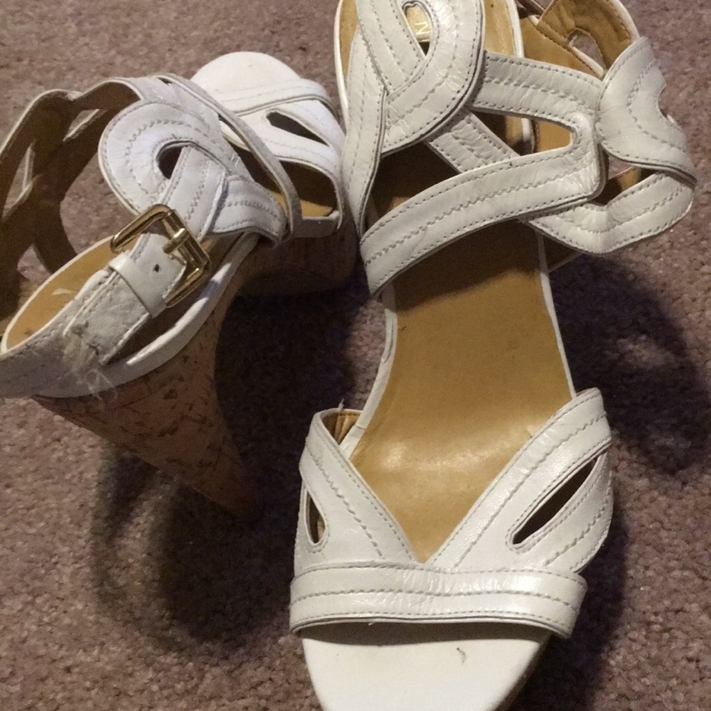 Shoes - Picture 3 of 4